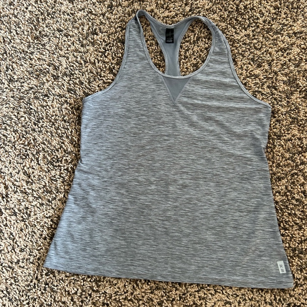 R8 activewear women’s workout tank top size L.